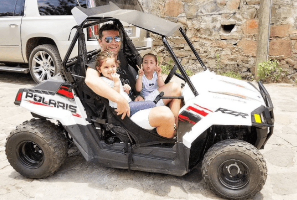 <b>Martín</b> les comparte a sus hijas el 
<b>amor por los deportes extremos</b>, al parecer a mini Jacky y Carito también les gusta la adrenalina.