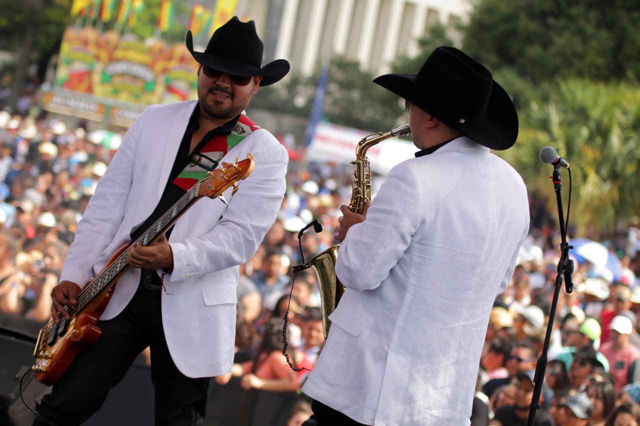 Reunión Norteña mantiene viva la llama del amor como candil de rancho