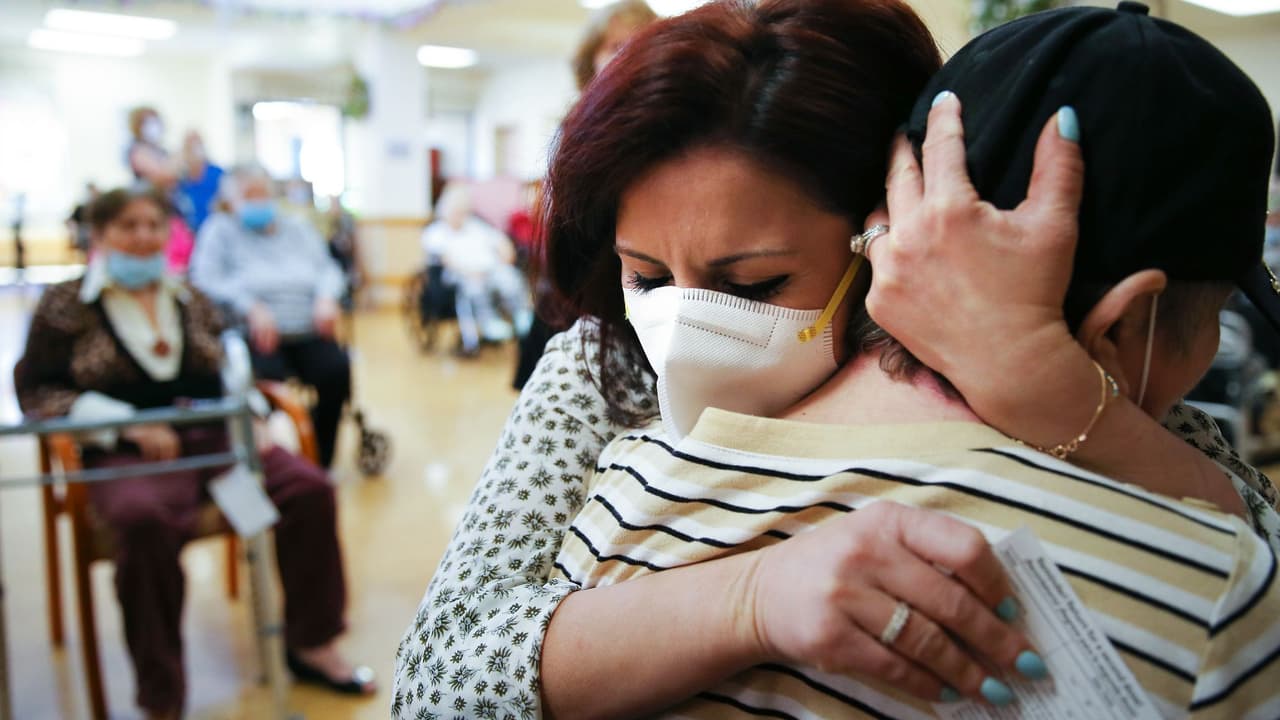 El estudio 
<a href="https://www.nature.com/articles/s41598-021-95565-8/figures/2"><b>listó las 50 secuelas a largo plazo</b></a> que más reportaron los pacientes que padecieron coronavirus. El covid-19 afecta prácticamente todos los órganos del cuerpo humano.