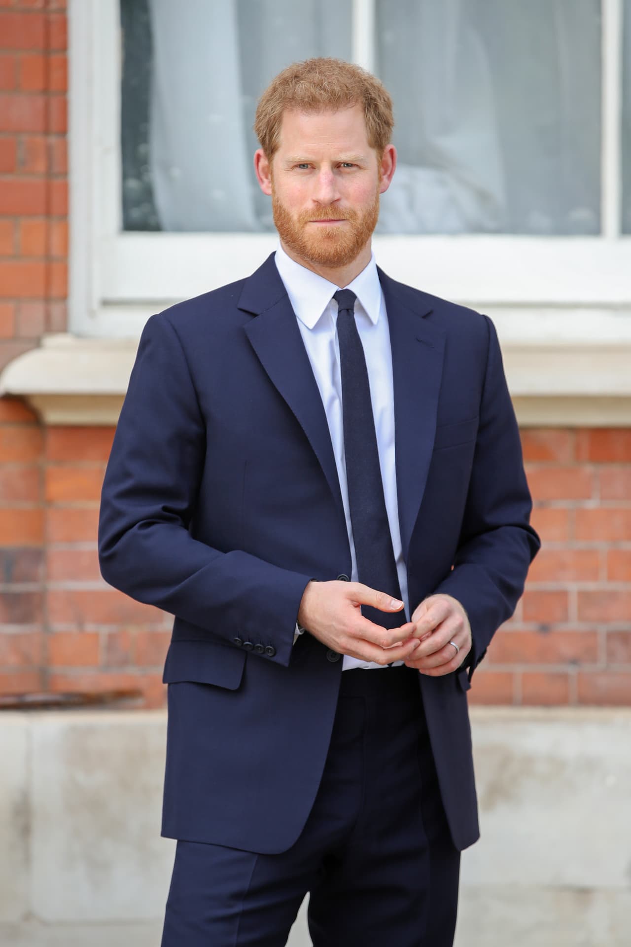 Además de ser un gran deportista, Roberts fue el director ejecutivo de la organización benéfica 
<b><a href="http://www.sharegift.org/">Sharegift</a></b>, la cual, según su propio sitio web, ha apoyado a más de 2,500 organizaciones benéficas desde 1996, y cuyas oficinas están situadas muy cerca del palacio de Buckingham.