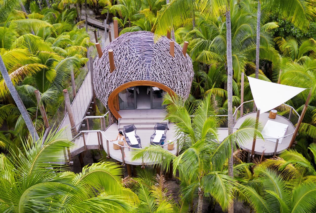 La villa donde se quedaron pertenece al lujoso hotel 'The Brando Luxury Resort', construido en la isla que comprara Marlon Brando, actor que protagonizó las películas 'El Padrino' y 'Un tranvía llamado deseo', el cual es conjunto de 35 villas privadas.