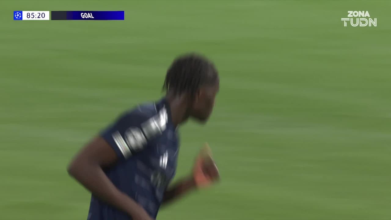 ¡Golazo del Villa! Amadou Onana pone el tercero para los ingleses