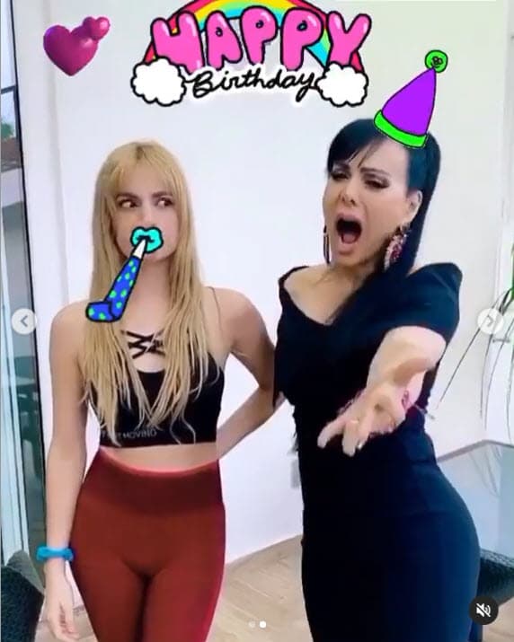 "Excelente sentido del humor, poco tacto (sinceridad necesaria), ¡mucha empatía!... Maribel Guardia por eso y muchas cosas más es un día para festejar en grande. Te quiero mucho. ¡Happy Birthday! y vienen muchos más", escribió la joven a la costarricense el 29 de mayo para felicitarla.
<br>