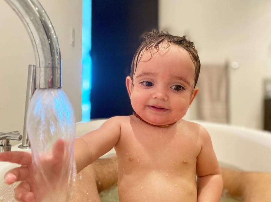 Por ahora, esperan que la emergencia pueda pasar pronto para continuar con sus planes y celebrar el día en que sus gemelos llegaron.