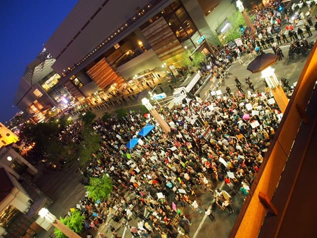 ACLU exige investigación a la policía de Phoenix por uso de fuerza en protestas contra Trump