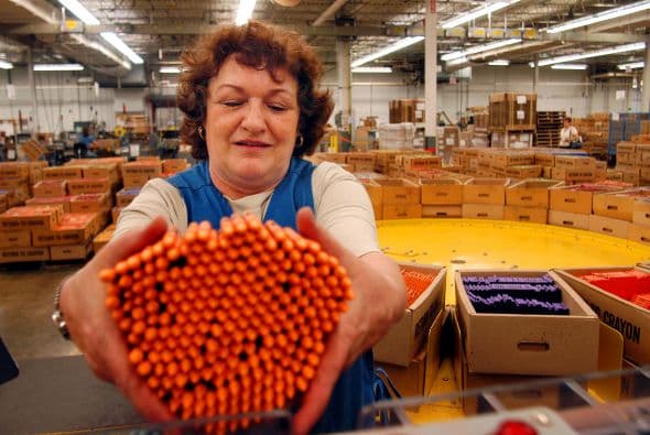 En estas ciudades los servicios de salud y asistencia social son las dos ramas que emplean más trabajadores, y al mismo tiempo, son los que tienen las mayores brechas de ingresos entre géneros. Entre los mayores empleadores se encuentran el Lehigh Valley Hospital y el Hospital de San Lucas.