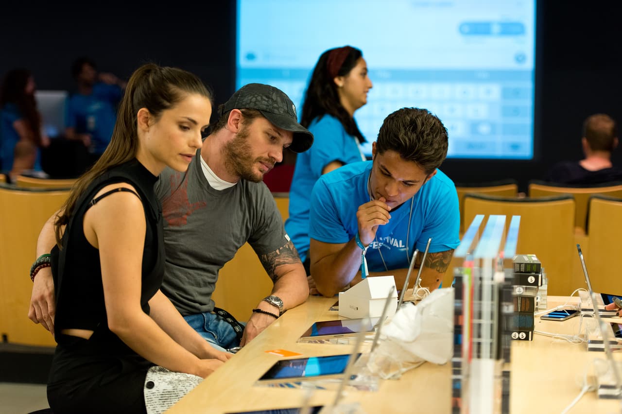 Tom Hardy y Charlotte Riley contrajeron nupcias en secreto en 2014 en un castillo al sur de Francia, reveló el portal 
<a href="https://closeronline.co.uk/celebrity/news/tom-hardy-charlotte-riley-secret-french-wedding-two-months-ago/">Closer</a> en aquel momento.