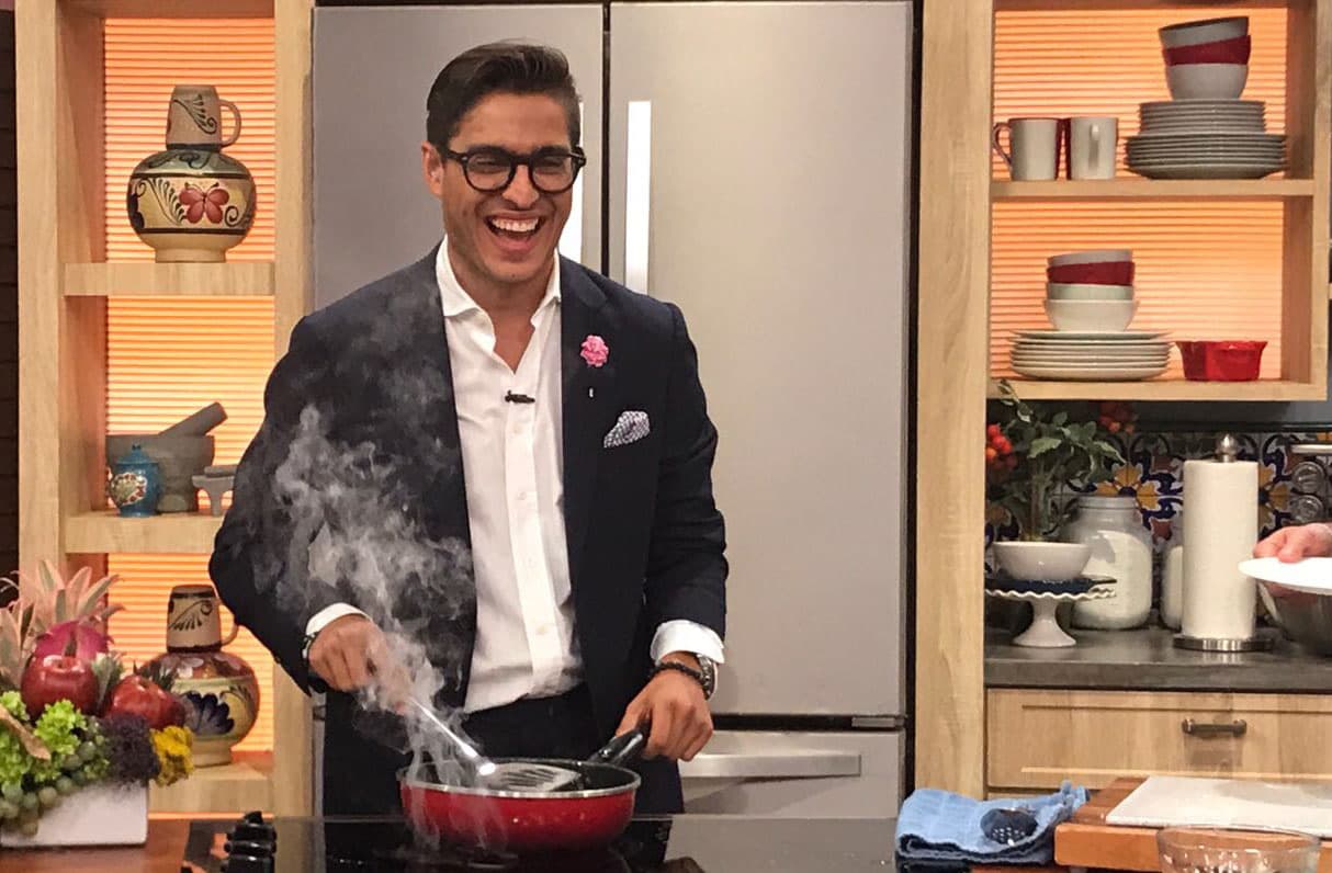 Rodolfo se moría de risa, parece que algo estaba saliendo mal con su receta.