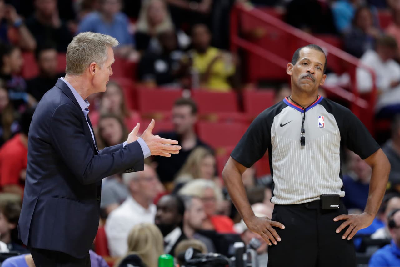El último gran cambio, y que se ha aplicado en muchos deportes en la actualidad, es el Coach Challenge, es decir, la herramienta que permite al entrenador revisar alguna decisión arbitral sólo una vez por partido.