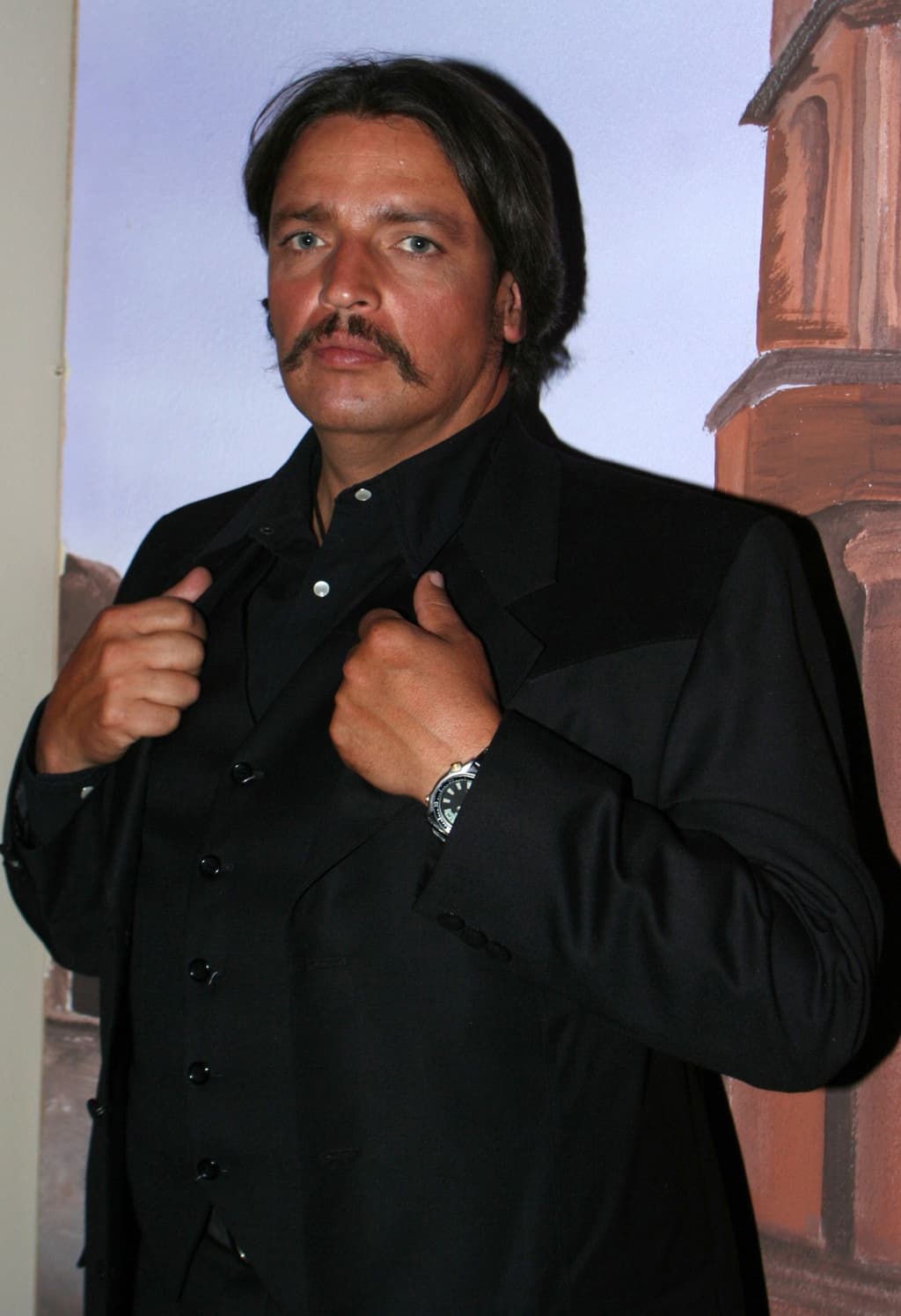 ¿Recuerdas a Rafael Rojas, el galán de 'Quinceañera'? A esto se dedica ...