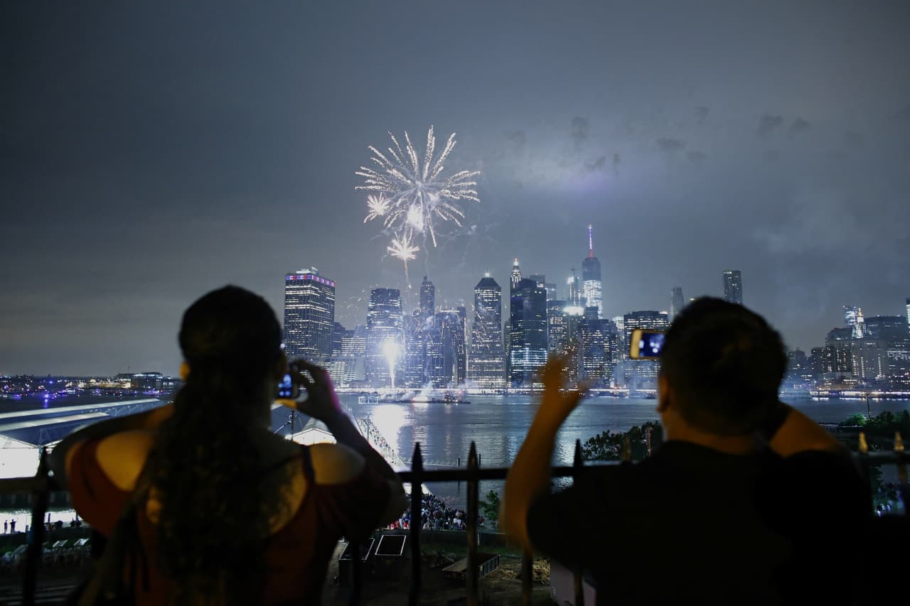 Los fuegos artificiales sobre Nueva York.