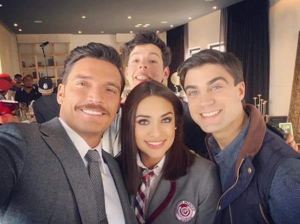 Todo sucedió mientras se dirigía a las grabaciones de la telenovela, pero a pesar del percance sólo llegó 5 minutos tarde.