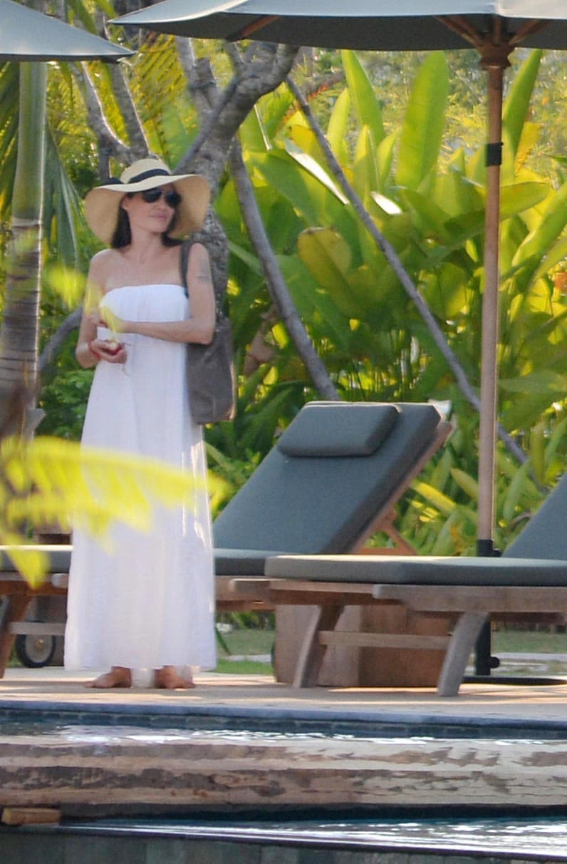 Pero Angie estuvo muy sonriente y amistosa con su "chico de producción".