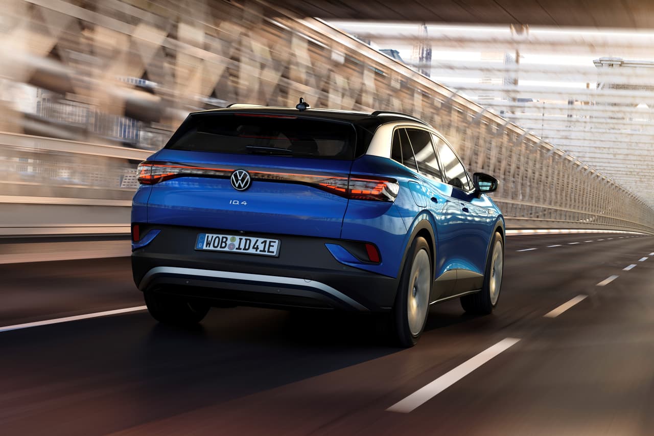 En cuanto a autonomía, la versión de tracción trasera tiene un estimado de 250 millas (402 km) con una sola carga. Aún se desconoce el estimado para la versión de tracción integral.