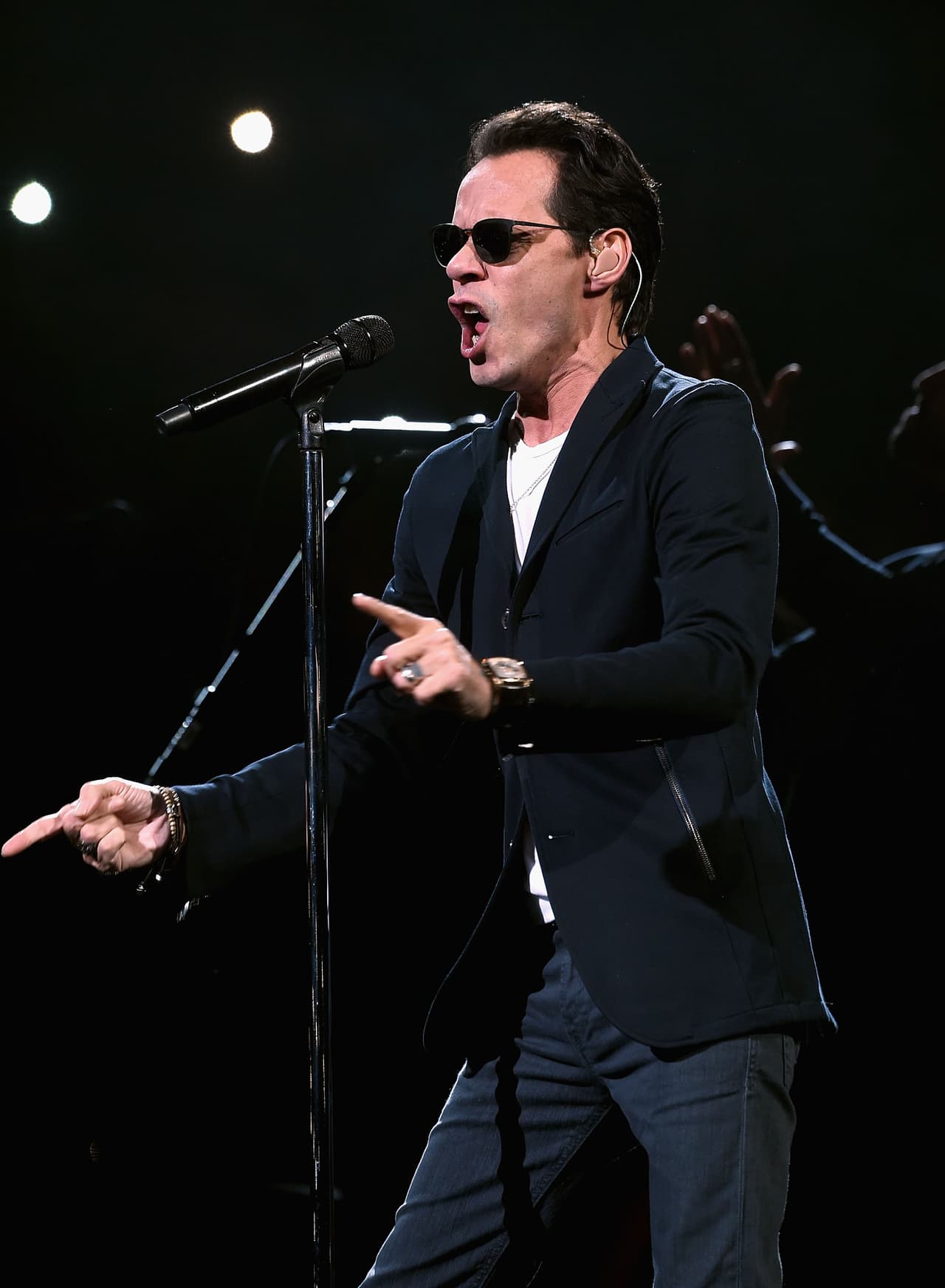 Marc Anthony es de esos maduritos, pero muy ricos.