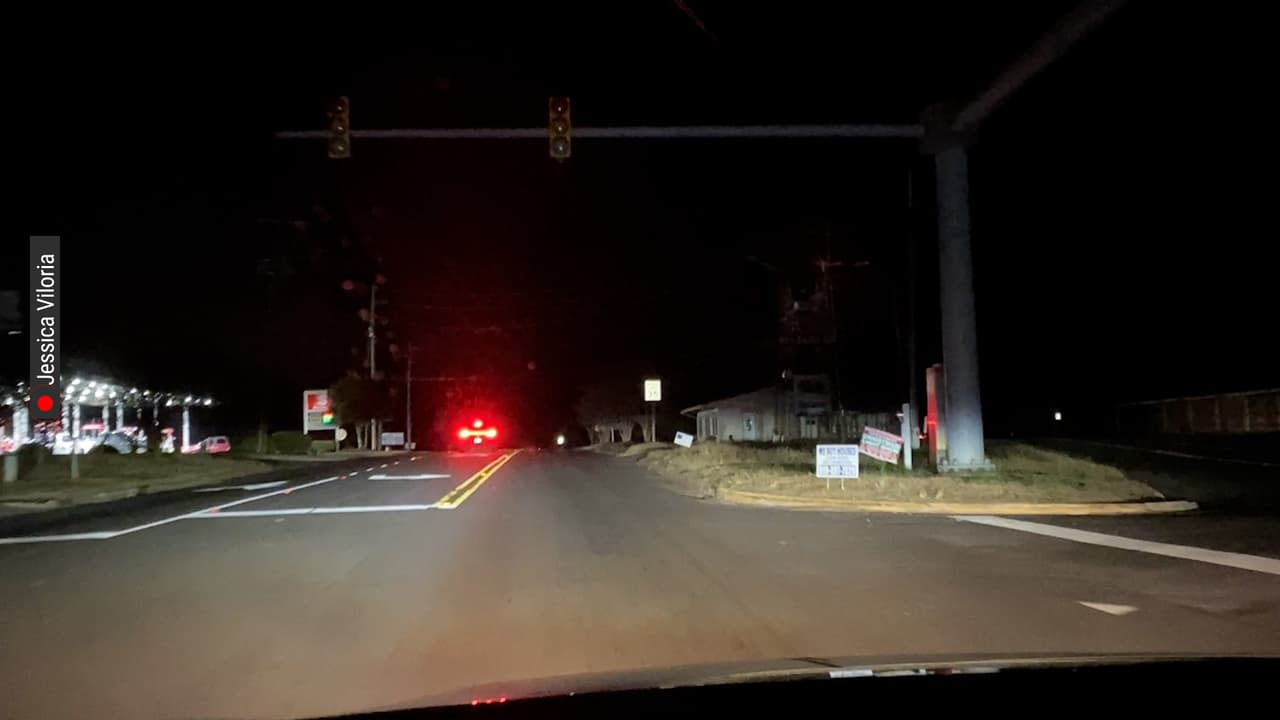 Pequeños negocios luchan por seguir operando en el condado de Moore tras el apagón provocado por ataques a red eléctrica