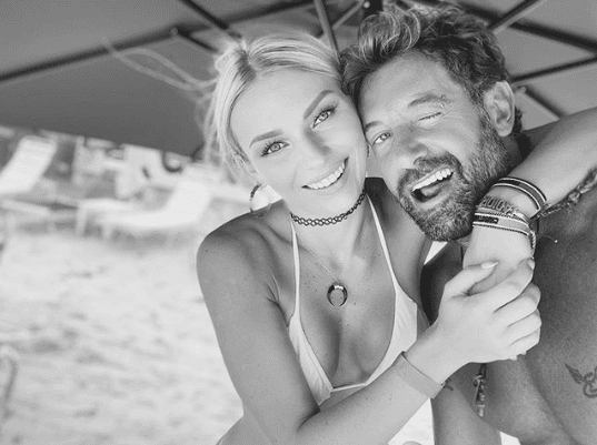 "Agradezco 
<b><a href="https://www.univision.com/entretenimiento/gabriel-soto-le-fue-infiel-a-geraldine-bazan-y-explico-las-causas-de-su-ruptura" target="_blank">que las cosas hayan sucedido como se dieron</a> </b>porque me ayudaron a ser la persona que soy, y sobre todo, estoy agradecida con el resultado".
<br>