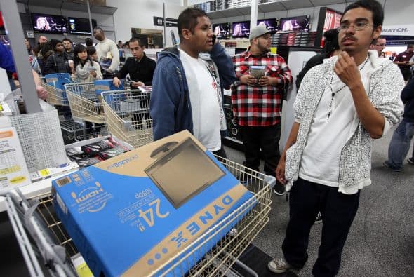 La cifra se ubicará por arriba de los 138 millones que en 2010 acudieron a centros comerciales a través del país durante el viernes, sábado y domingo, los días que comprenden este periodo de venta especial.