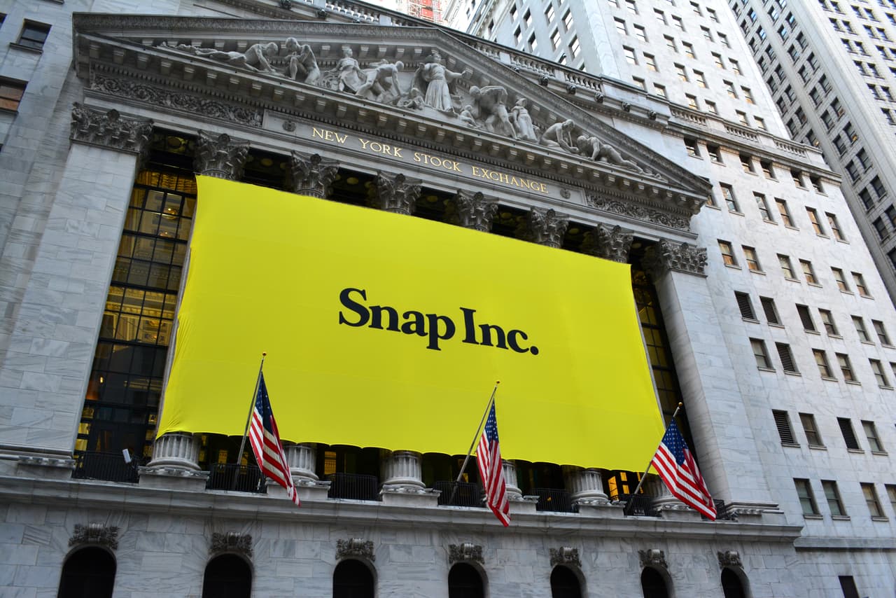 <b>Puesto 16. Snap.</b> Esta empresa de redes sociales californiana se benefició del aumento del tráfico en internet durante los confinamientos en 2020. Su valor aumentó 226% en el mercado.
<br>