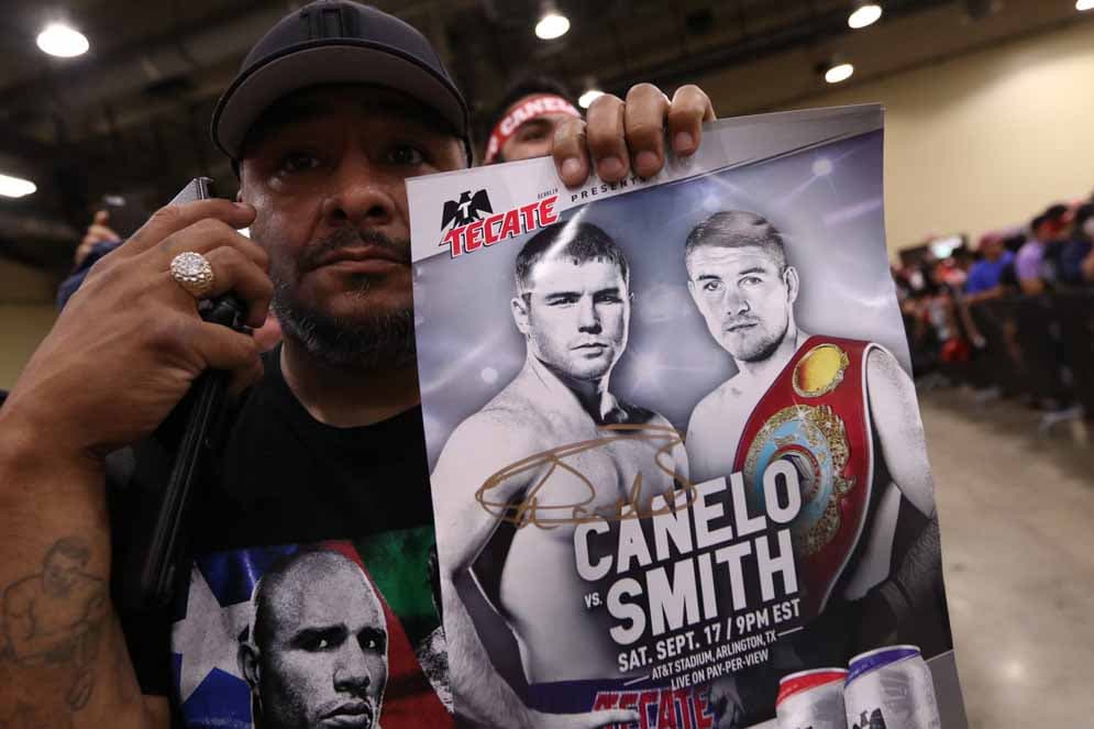 Este es el autógrafo de el 'Canelo'.