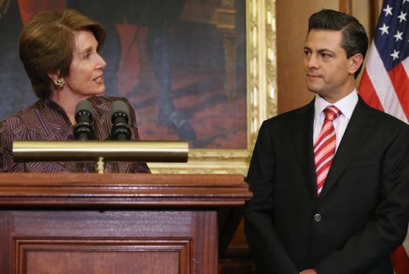 Dirigiéndose a Peña Nieto, Pelosi destacó la necesidad de que ambos países continúen trabajando juntos para "reforzar la alianza esencial entre Estados Unidos y México".