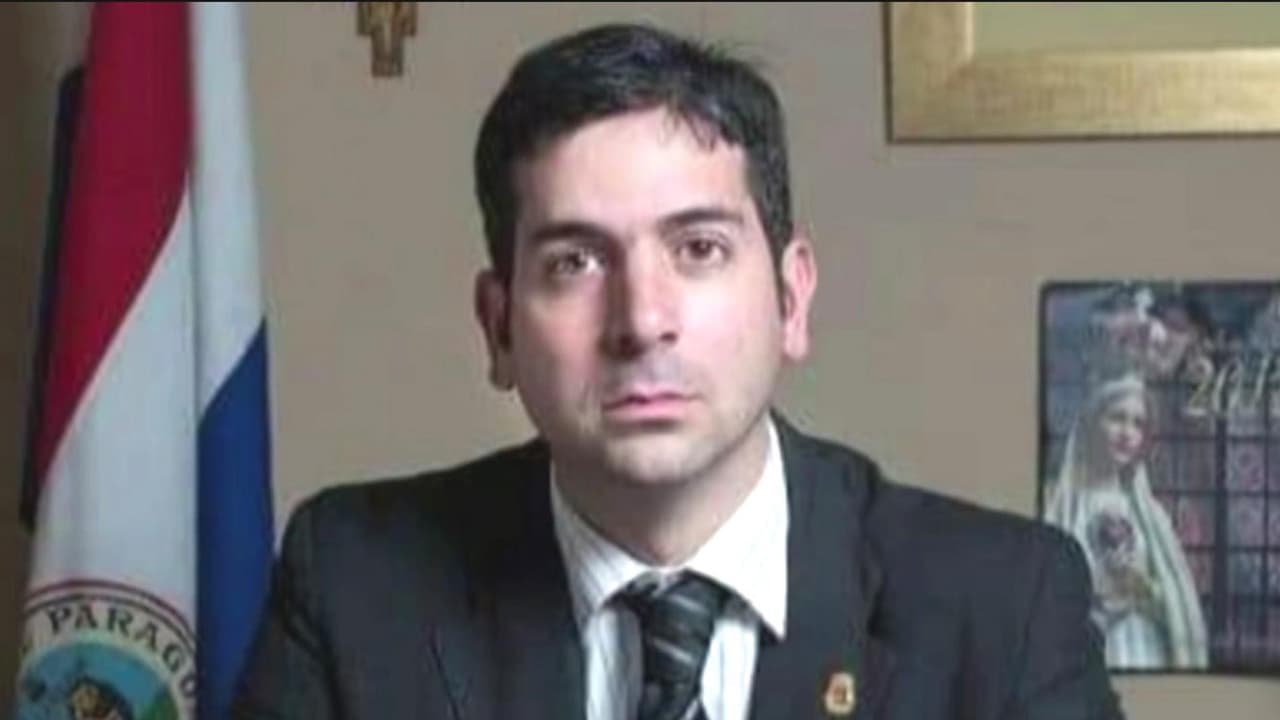 "Llegaron dos hombres en una lancha y le dispararon”: esposa de fiscal paraguayo asesinado durante su luna de miel en Colombia