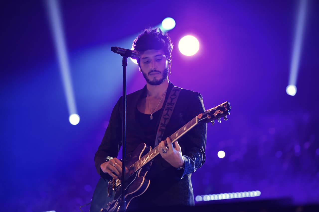 Tal como lo habían anunciado, 'Sebastini' formaron parte del elenco que se subió a la tarima del estadio del campus de la Universidad de Miami en Coral Gables, Florida, para ofrecer un número musical.