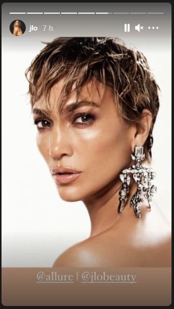 La cantante presumió su corte pixie en varias fotografías que retomó para su cuenta de Instagram.