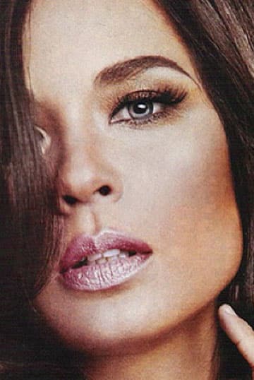 Esa mirada enigmática y seductora puede hipnotizar a cualquiera.