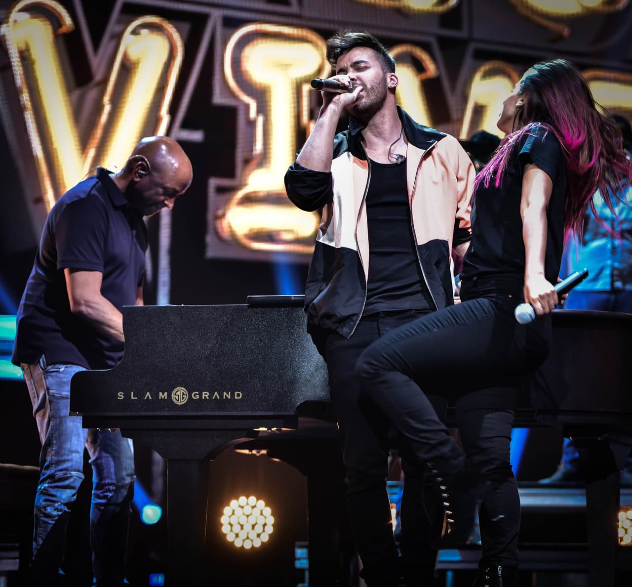 Anitta, Farruko, Prince Royce y Sergio George, nos tienen preparada una sorpresa especial que nadie se puede perder.
<br>