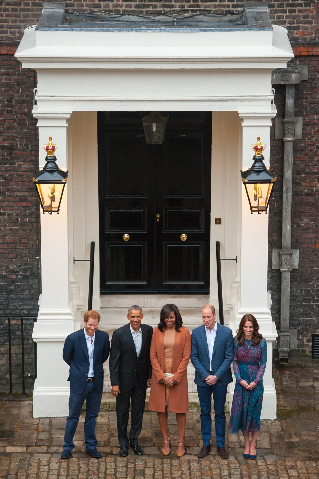 Así fue la reunión de Kate, William y Harry con Barack y Michelle Obama.