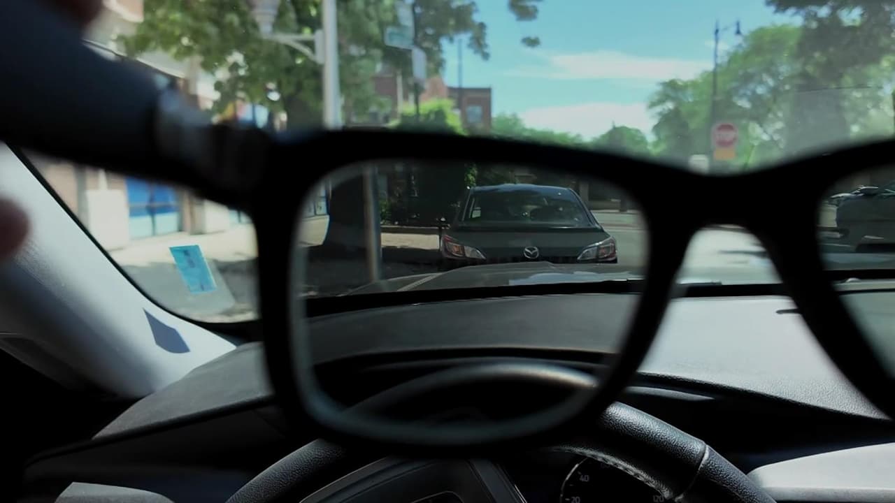 Lentes con IA serían considerados distractores al volante en Illinois
