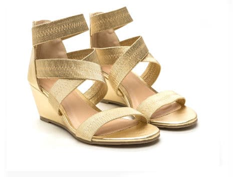 Sandalias doradas, 23 dólares en Gojane.com