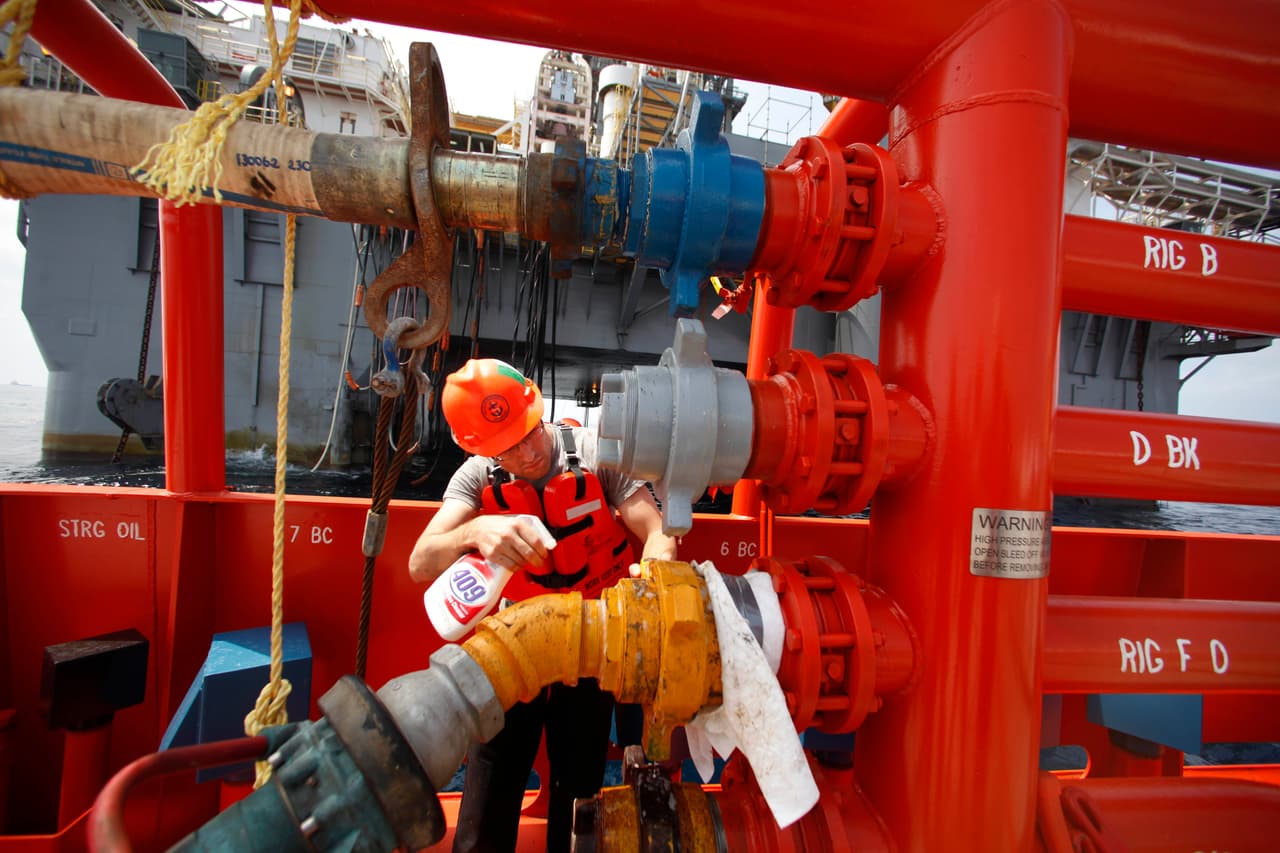 <b>13 de junio</b> – Se anuncia una pausa de dos años por parte de la EPA con respecto a las regulaciones para reducir las fugas de emisiones de los operadores de petróleo y gas. El gobierno reconoce que este tipo de contaminación puede causar un daño “desproporcionado” a los niños, pero propone continuar con la suspensión de la normativa.