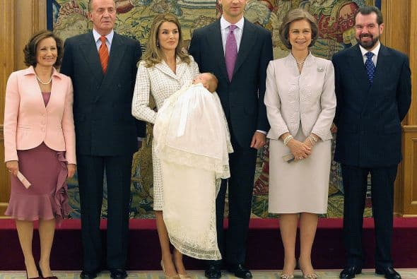 Una imagen durante el bautizo de la pequeña Leonor.