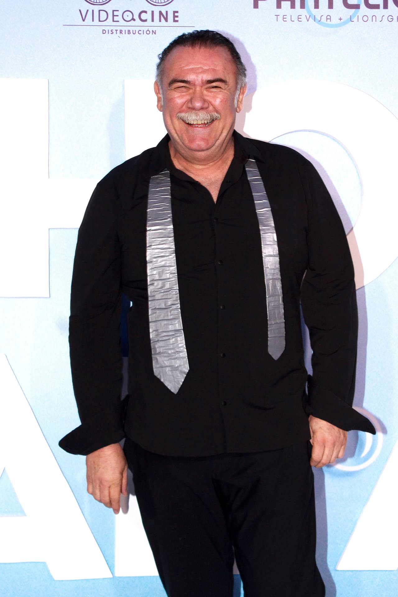 Jesús Ochoa quien también forma parte del elenco de 'Hombre al agua' se dejó ver muy entusiasmado con el proyecto.