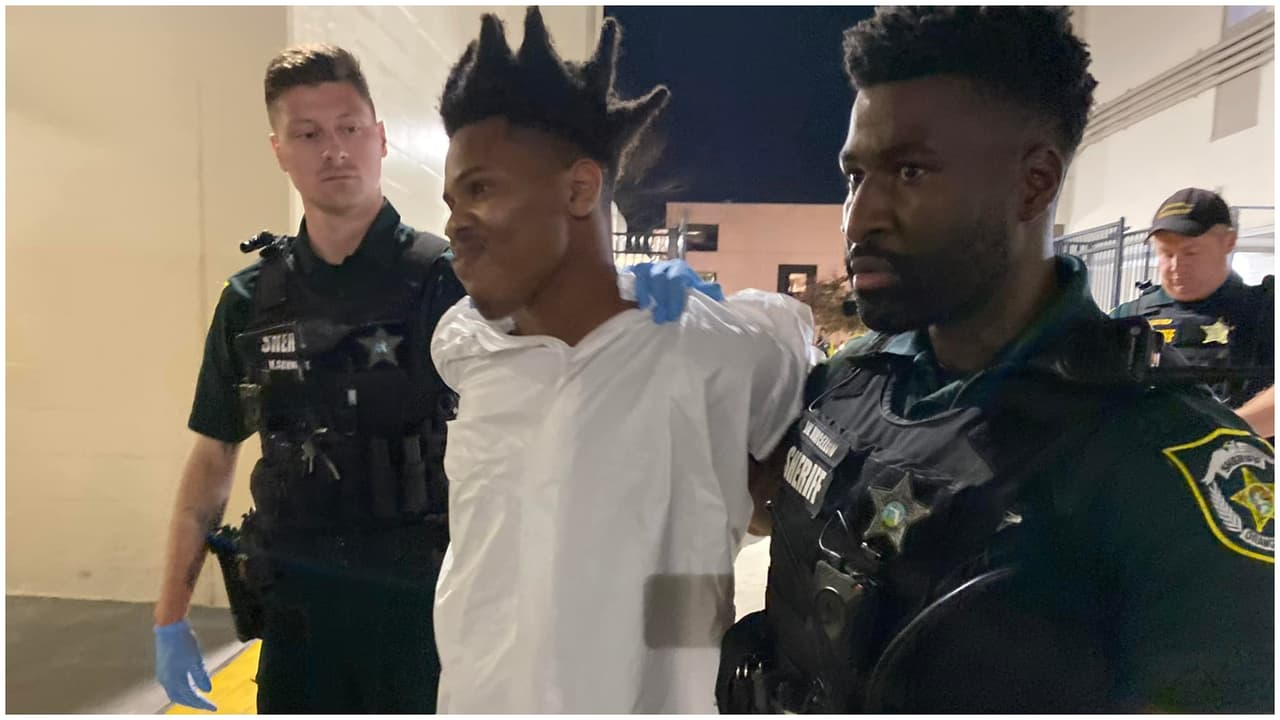 El sospechoso fue identificado como Keith Melvin Moses, de 19 años.