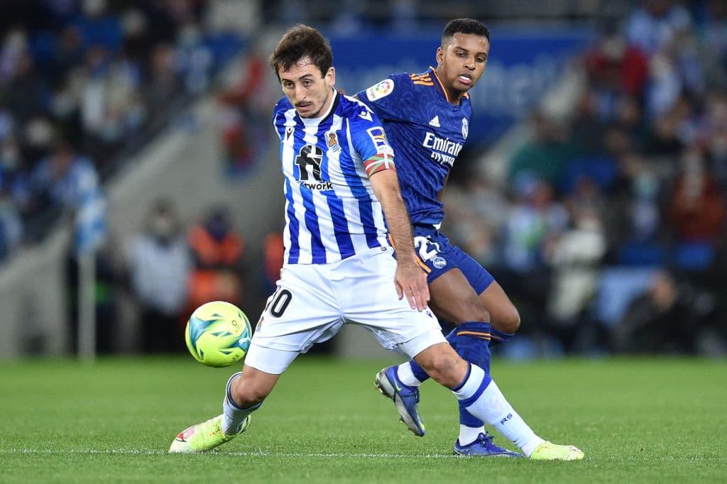 La defensa del Real Madrid brilla en San Sebastián, Luka Jovic se luce con gol y asistencia y el Madrid es lider solitario con 39 unidades.