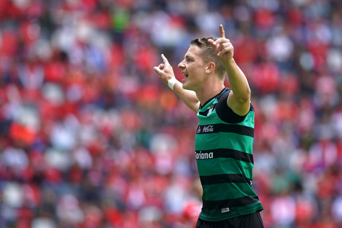 A los cuatro minutos de juego, Julio César Furch abrió el marcador para Santos Laguna.