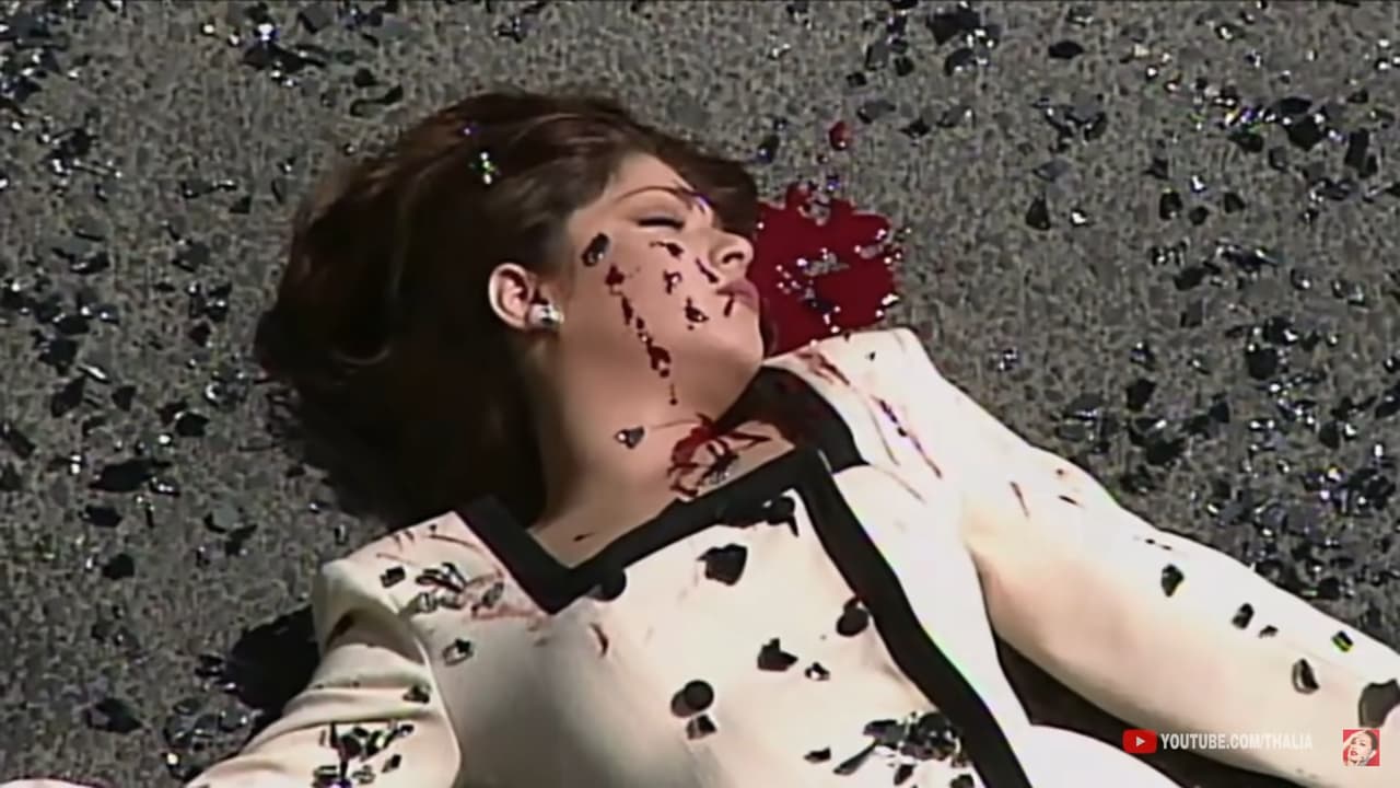 Soraya Montenegro fallece a causa de su amante, pero regresa 18 años después para vengarse de María, la del barrio.