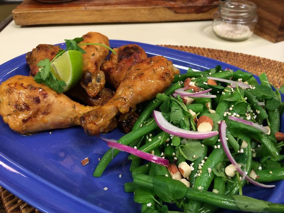 ¡Una receta muy light! Ensalada de ejotes con pollo glaseado con naranja.