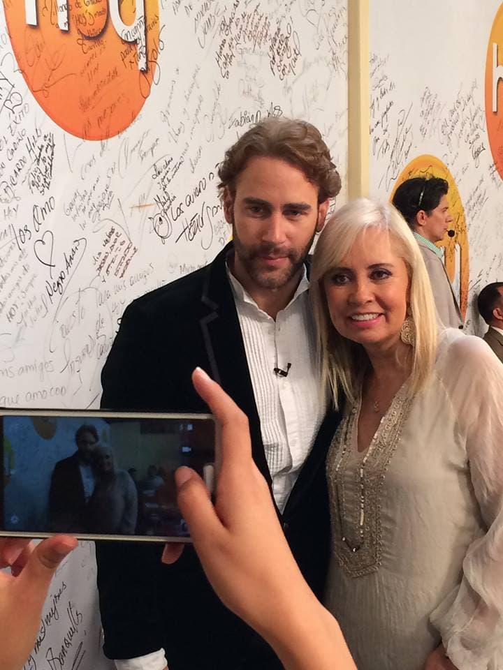 ¡No pódía faltar la foto del recuerdo con la productora!