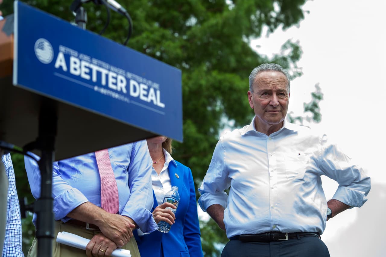 Los demócratas lanzan una agenda populista para oponerse al populismo de Donald Trump