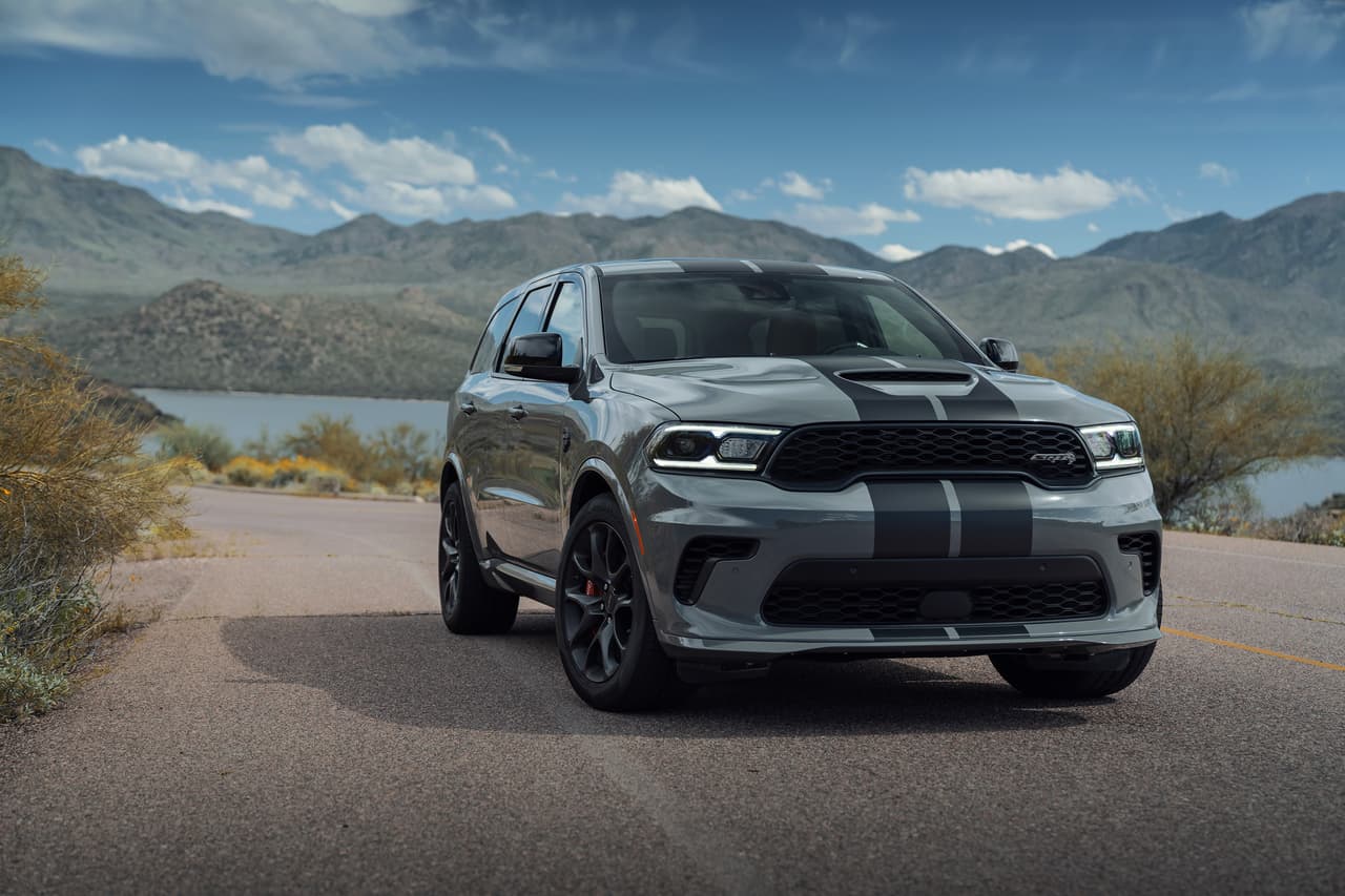En su comunicado oficial Dodge define a la versión SRT Hellcat como un ‘Muscle Car’ con tres filas de asientos.