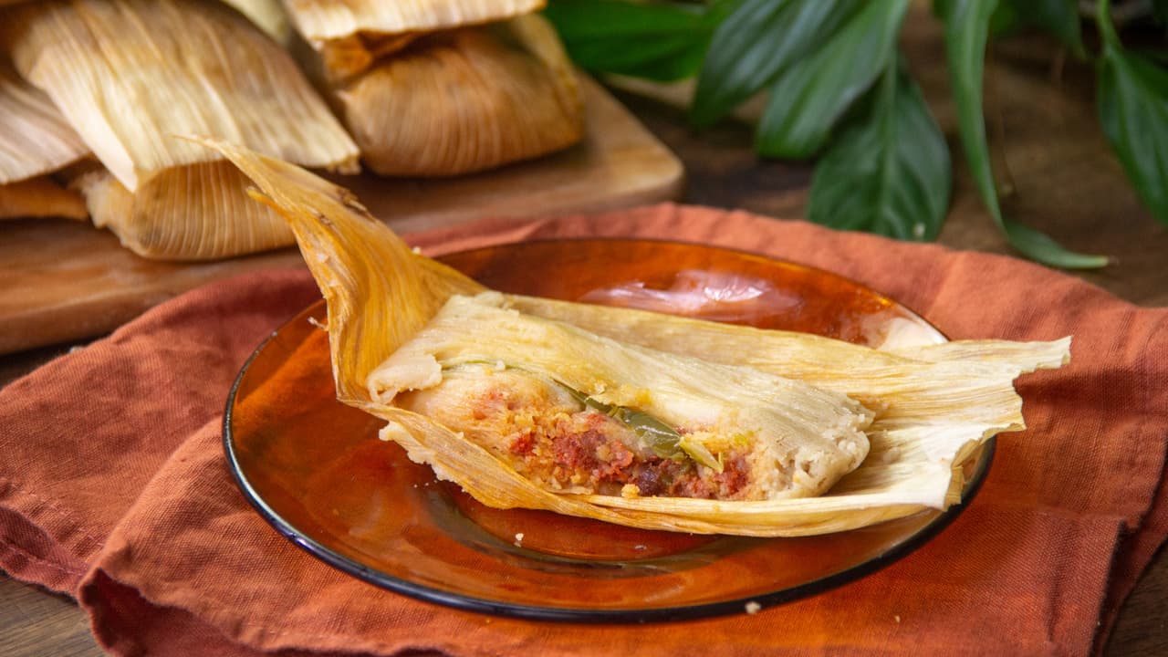 Tamales de chorizo y queso (receta para 20 piezas pequeñas)