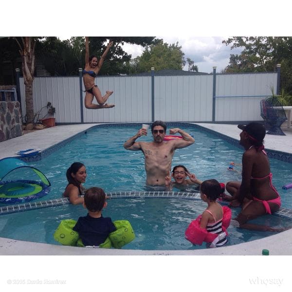 Dania Ramírez con su familia y amigos.