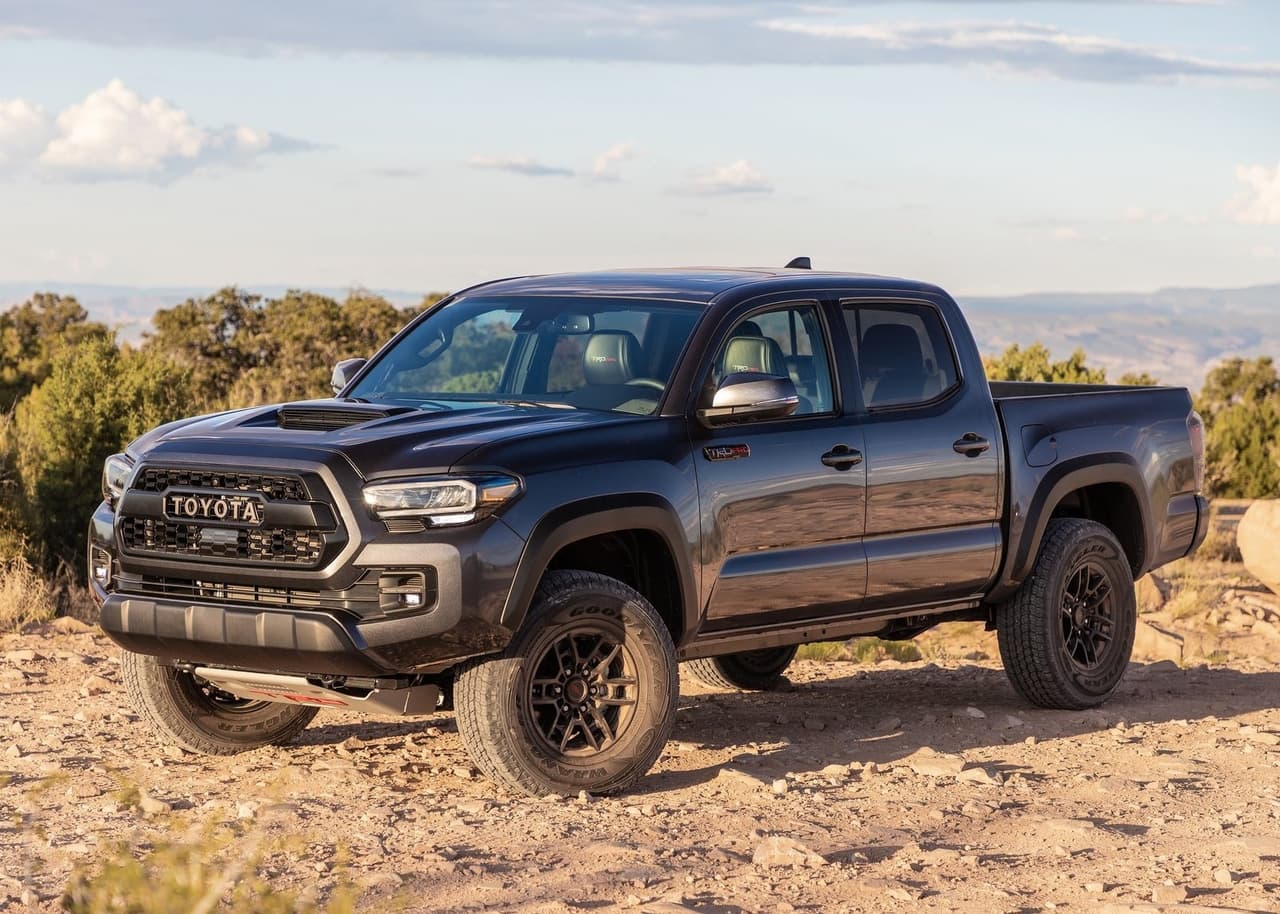 <h3 class="cms-H3-H3"><b>2. Toyota Tacoma</b></h3>
<br>
<br>
<b>Precio de una unidad nueva:</b> $37,339
<br>
<b>Precio de una unidad usada:</b> $41,905
<br>
<b>Diferencia porcentual:</b> 12.2%
<br>
<b>Diferencia en dólares:</b> $4,567