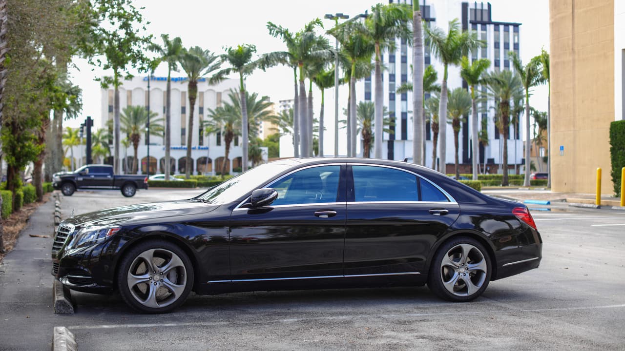 <h3 class="cms-H3-H3">29. Mercedes-Benz</h3>
<br>
<b>Costo promedio por 10 años de mantenimiento: 12,800 dólares</b>
<br>Con toda seguridad a Mercedes-Benz no le importará estar en la sombra de BMW en esta lista en particular.