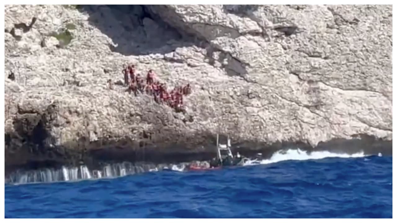 Guardia Costera rescata a 34 haitianos que fueron abandonados en un acantilado de Cayo Monito