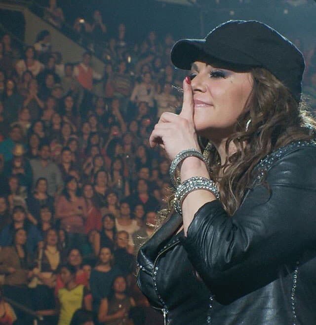 "Gracias por que me siguen queriendo así como soy; con mis virtudes y defectos, digan lo que digan Culpable o Inocente", eran las palabras con que le agradecía a su público.